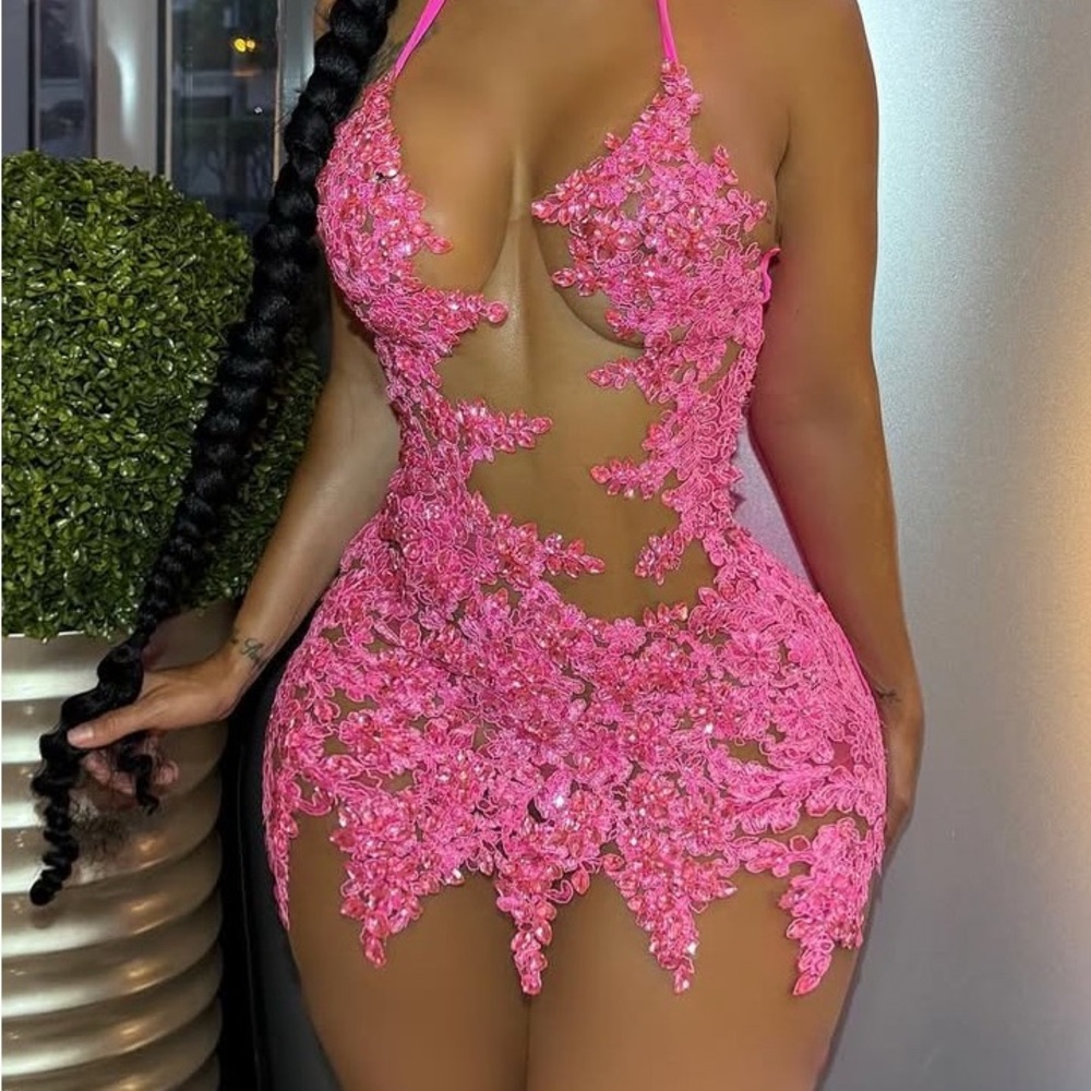 Elegant Pink Lace Halter Dress
